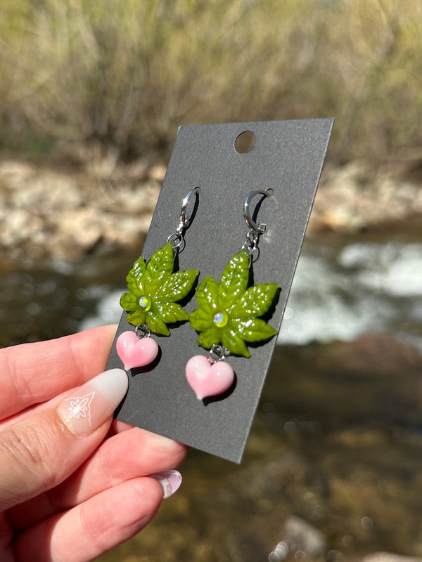 Canna Leaf & Heart Earrings Green