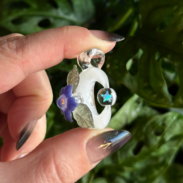 Moonflora Spinner Pendant - White & Periwinkle