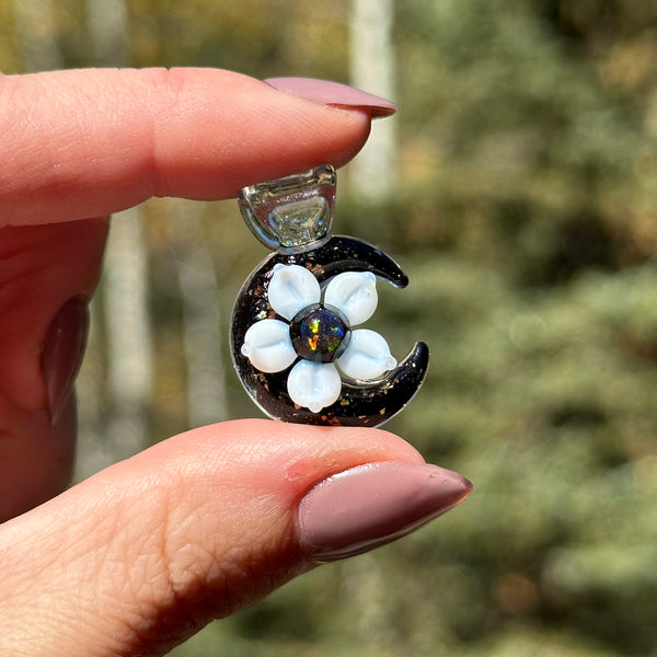 Floral Sparkle Moon Pendant Black Gold