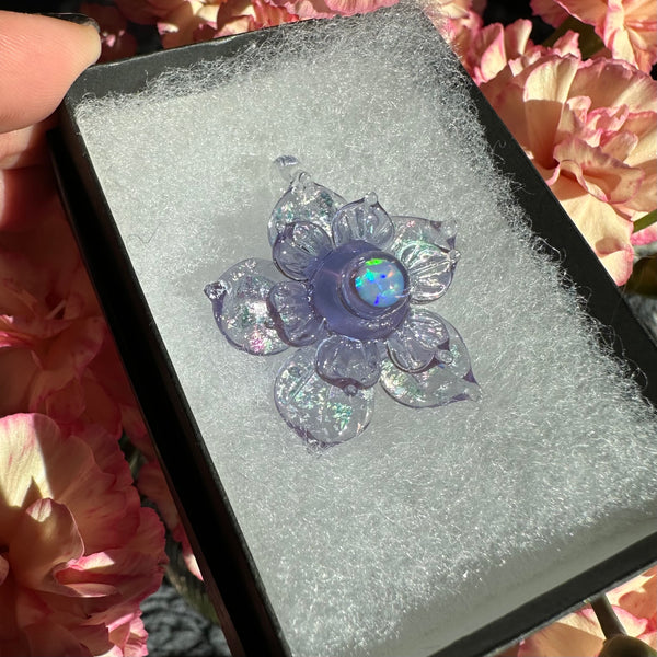 Small Sparkly Spinning Flower Pendant - Lilac