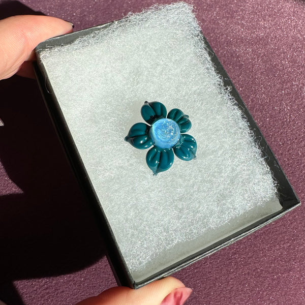 Dichro Flower Pendant Blue Spruce & Glopal (UV pink)