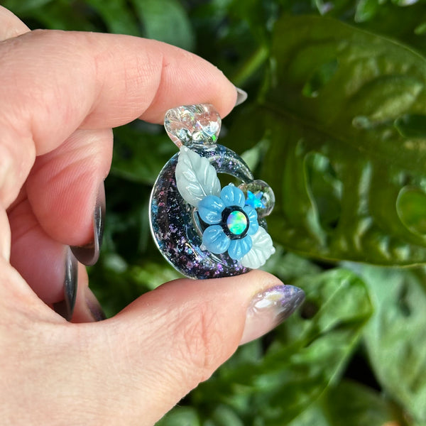 Moonflora Spinner Pendant - Blue Stardust