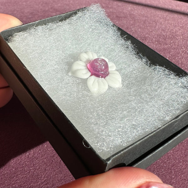 Dichro Flower Pendant White & Royal Jelly