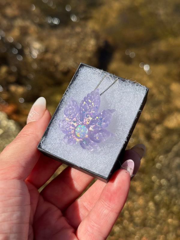 Sparkly Canna Leaf Pastel Purple