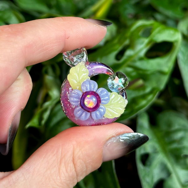 Moonflora Spinner Pendant - Telemagenta