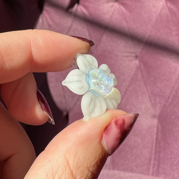 Dichro Flower Pendant Glow In The Dark White & Glopal