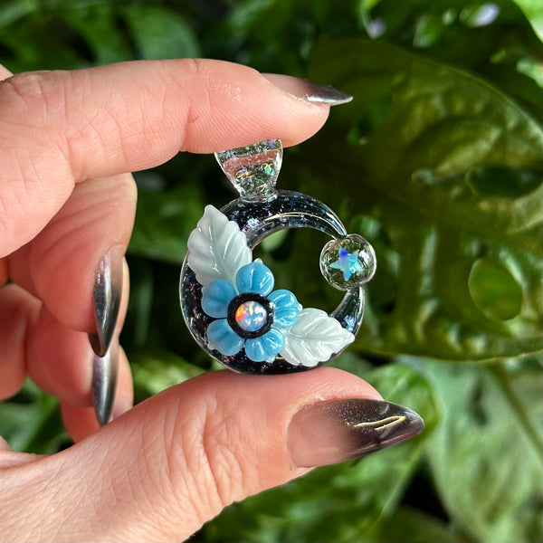 Moonflora Spinner Pendant - Blue Stardust