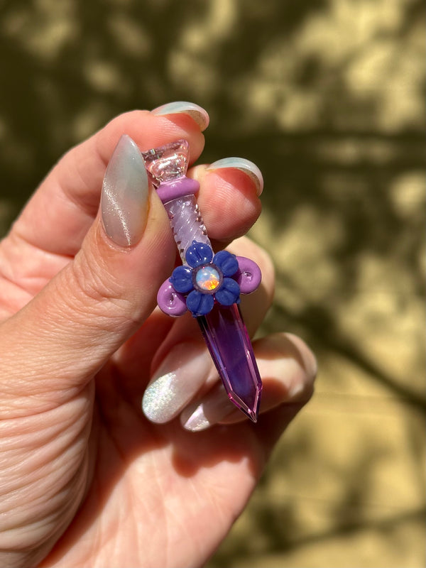 Flower Blade Pendant Royal Jelly