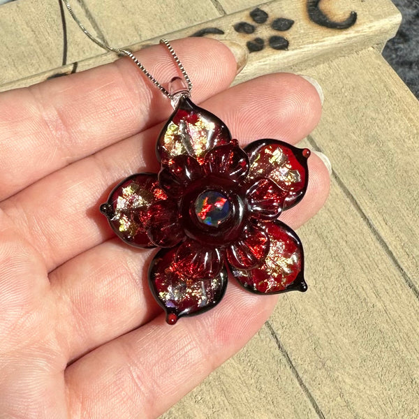 Sparkly Spinning Flower Pendant Red & Black