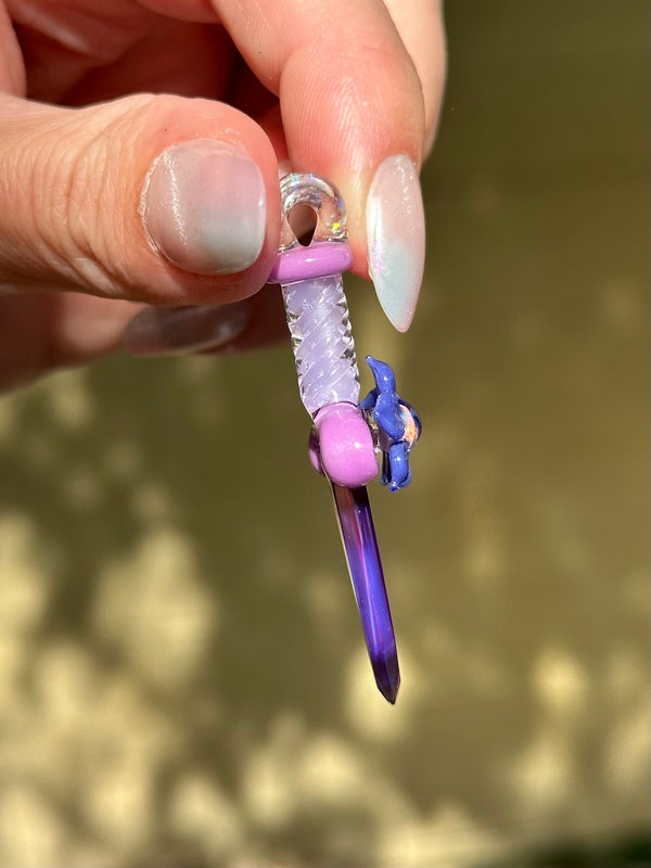 Flower Blade Pendant Dark Purple