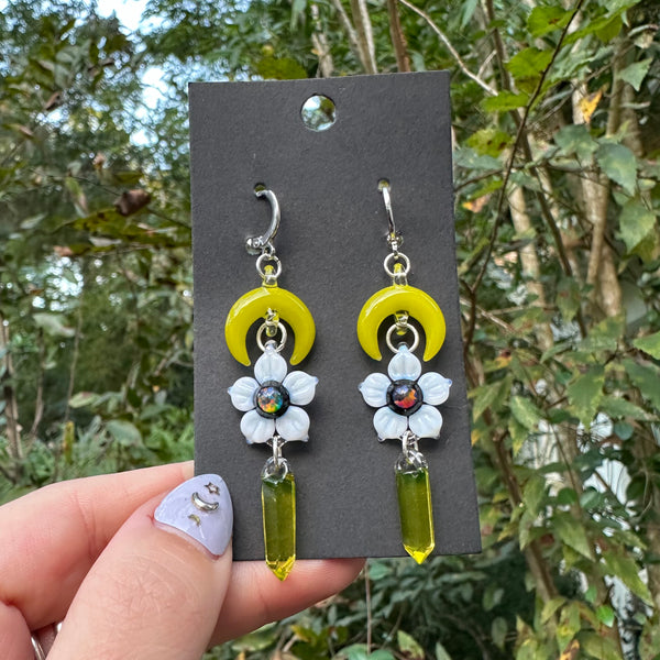 Moon Flower & Crystal Point Earrings Green (UV reactive)