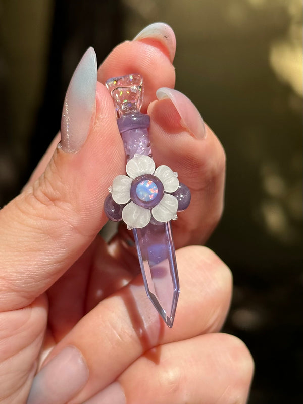 Flower Blade Pendant Pastel Purple & White