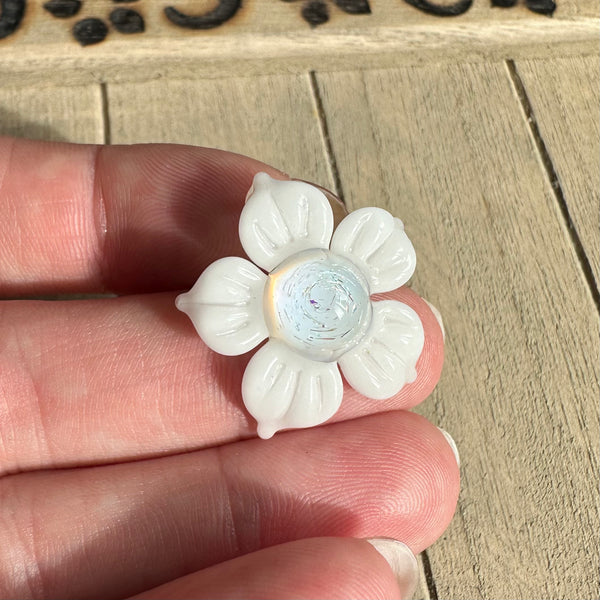 Dichro Flower Pendant - Glopal White (UV reactive center)