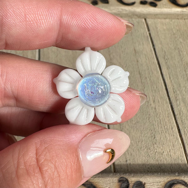 Dichro Flower Pendant - White (UV reactive center)