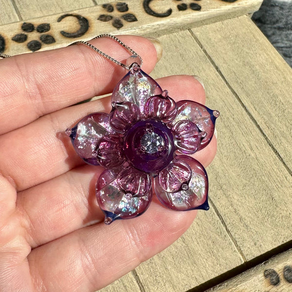 Sparkly Spinning Flower Pendant Royal Jelly & Metaterrania