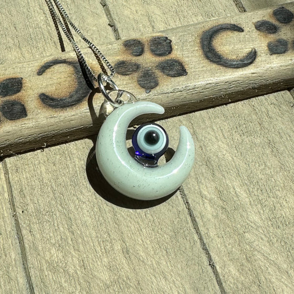 Evil Eye Moon Pendant Parallax White (CFL reactive)