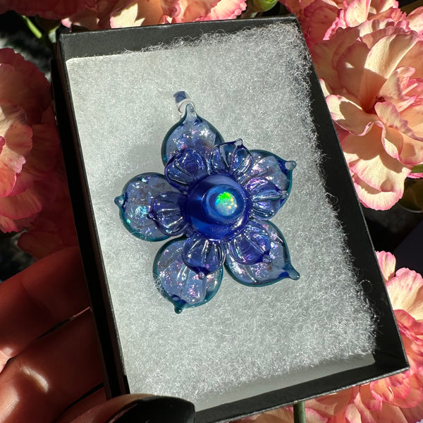 Sparkly Spinning Flower Pendant - Blue