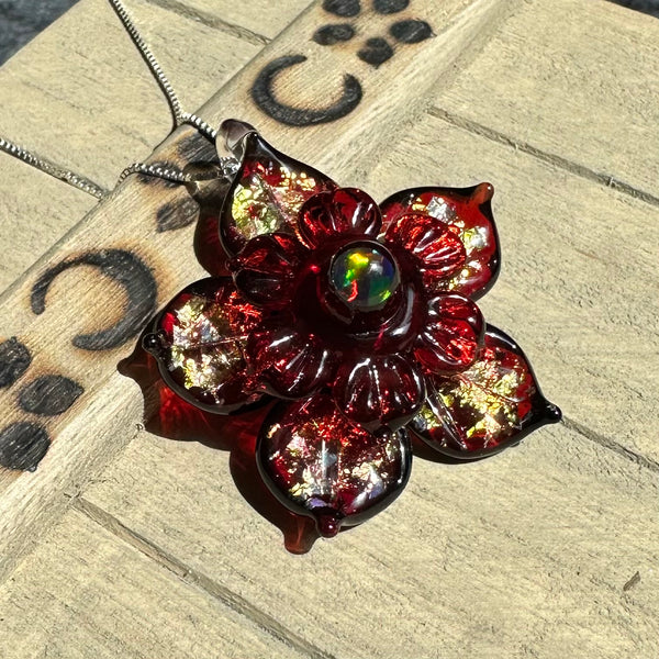 Sparkly Spinning Flower Pendant Red & Black