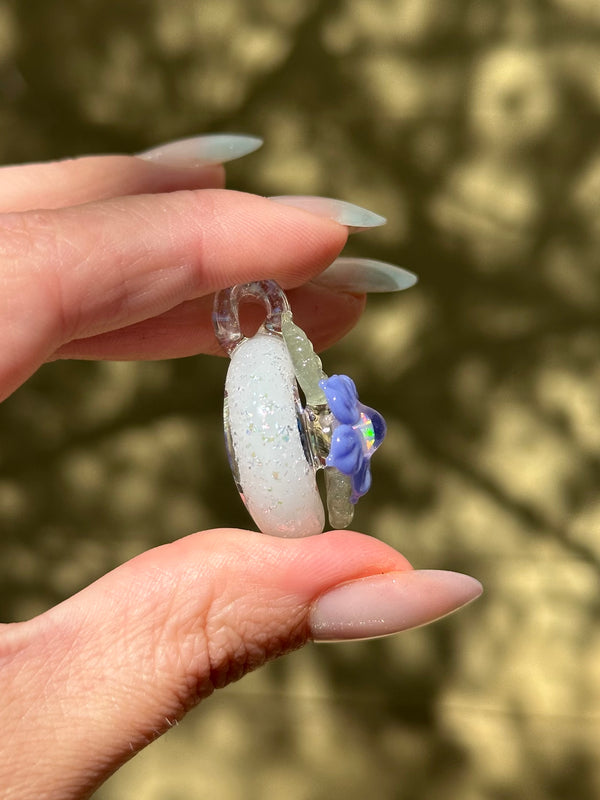 Sparkle Moon Spinner White & Periwinkle (CFL leaves)