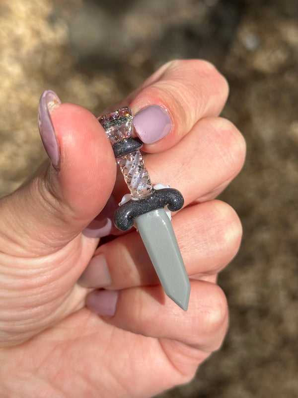 Flower Blade Pendant Gray Peach