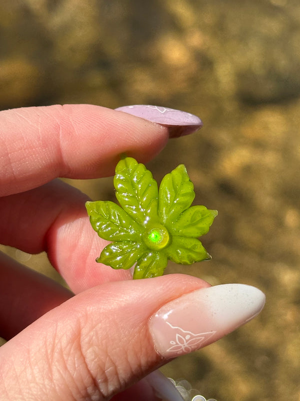 Mini Canna Leaf Pendant Green
