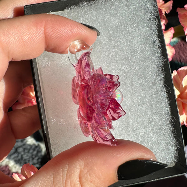 Small Sparkly Spinning Flower Pendant - Telemagenta