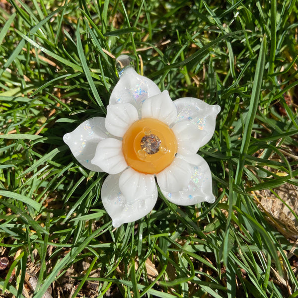 Sparkly Spinning Flower Pendant - Daisy with Zirconia center