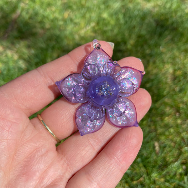 Sparkly Spinning Flower Pendant - Pastel Purple with Zirconia center