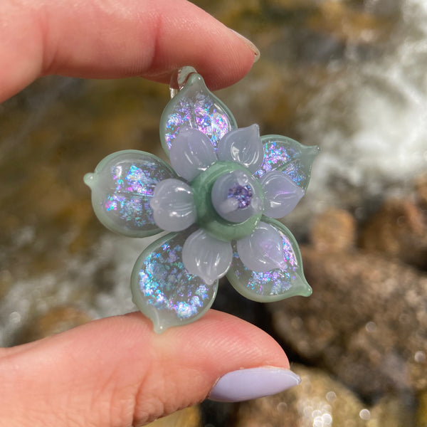 Pastel Spinning Flower Pendant - Baby Blue and Mint