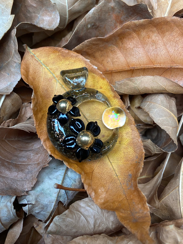 Moonflora Spinner in Black and Gold