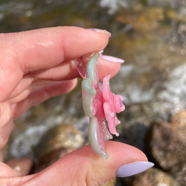 Pastel Spinning Flower Pendant - Blush and Mint