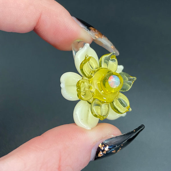 Mini Spinner Flower Pendant - UV Citrine